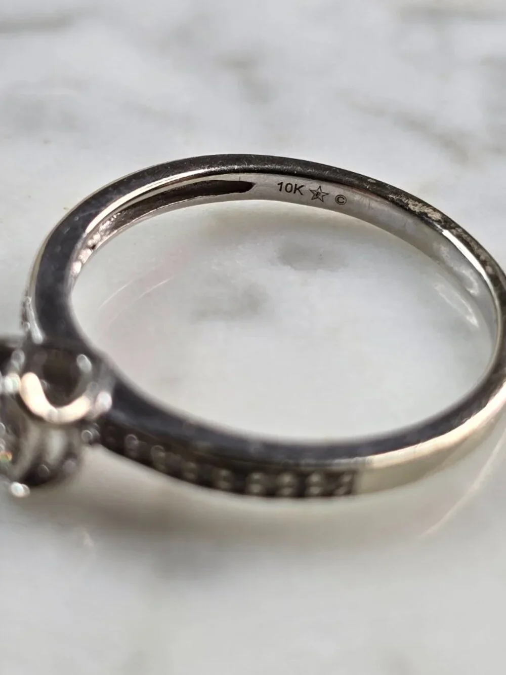 Womens Vintage Estate 10K White Gold Diamond Ring, 2.1g E5744